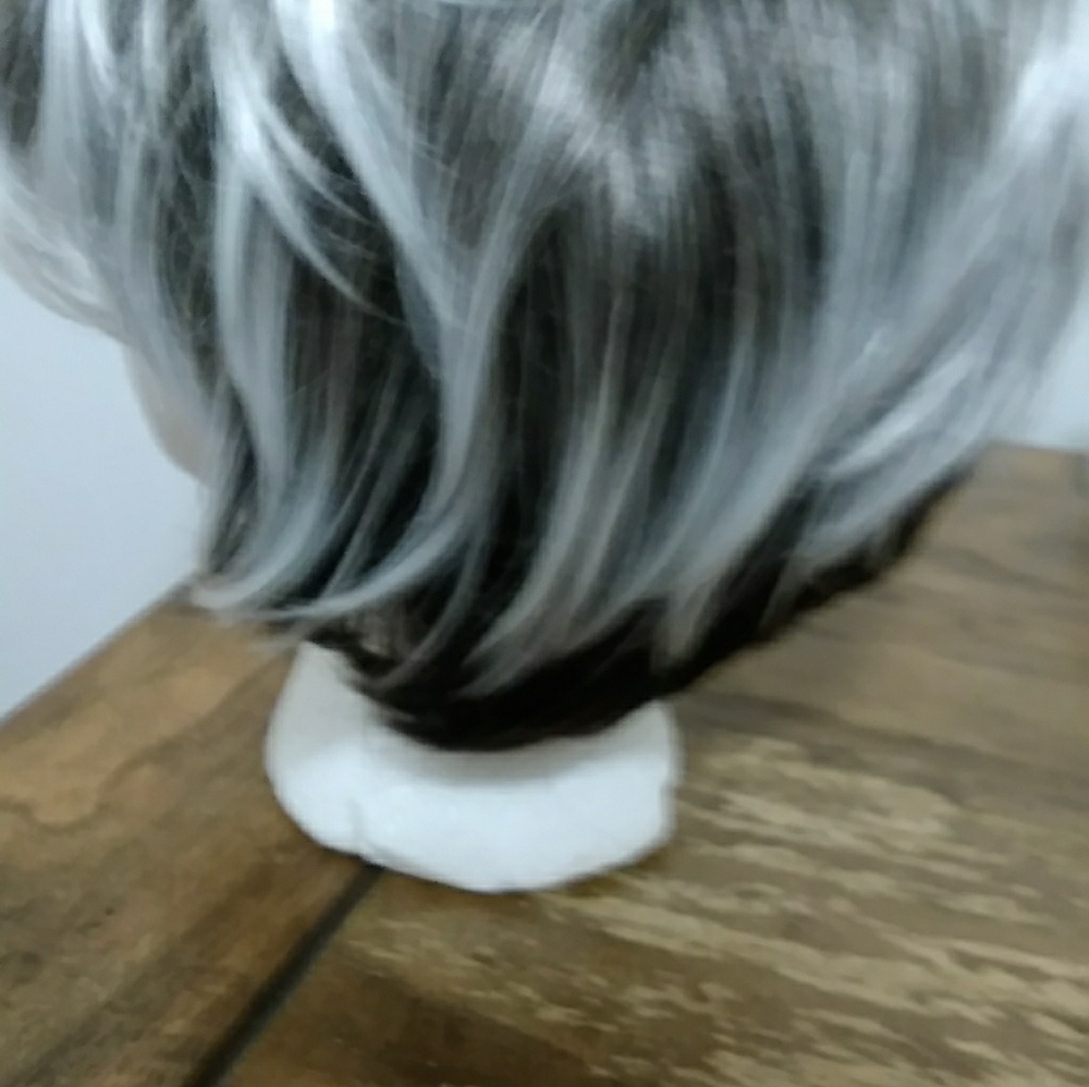 Manakin wig short style